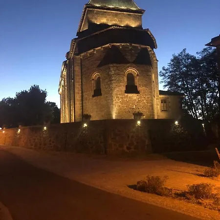 Des Lavandes Дом отдыха Oradour-Fanais