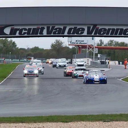 Дом отдыха Des Lavandes Oradour-Fanais